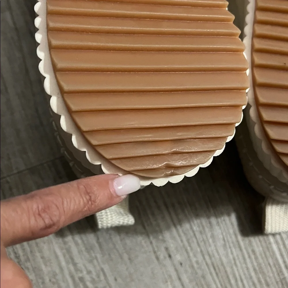 Dolce vita Knit Sneakers - Picture 8 of 12